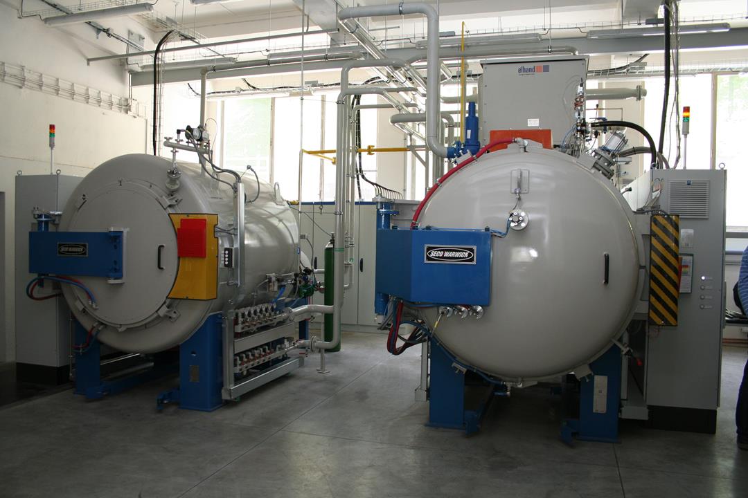 Vacuum furnace with Low Pressure Carburizing