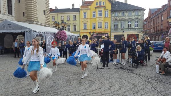 Uroczyste odsłonięcie rzeźby Sukiennika Świebodzińskiego